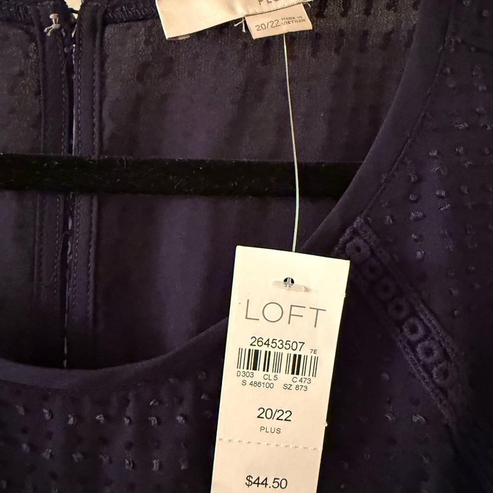 LOFT Navy Sleeveless Blouse - NWT Size 20/22 - Picture 4 of 6